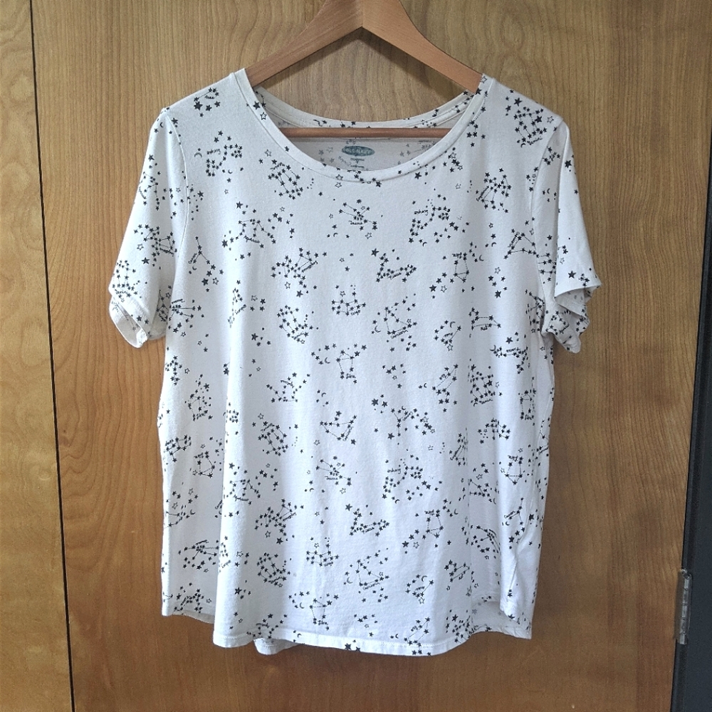For the astrology girlies! Constellations tshirt